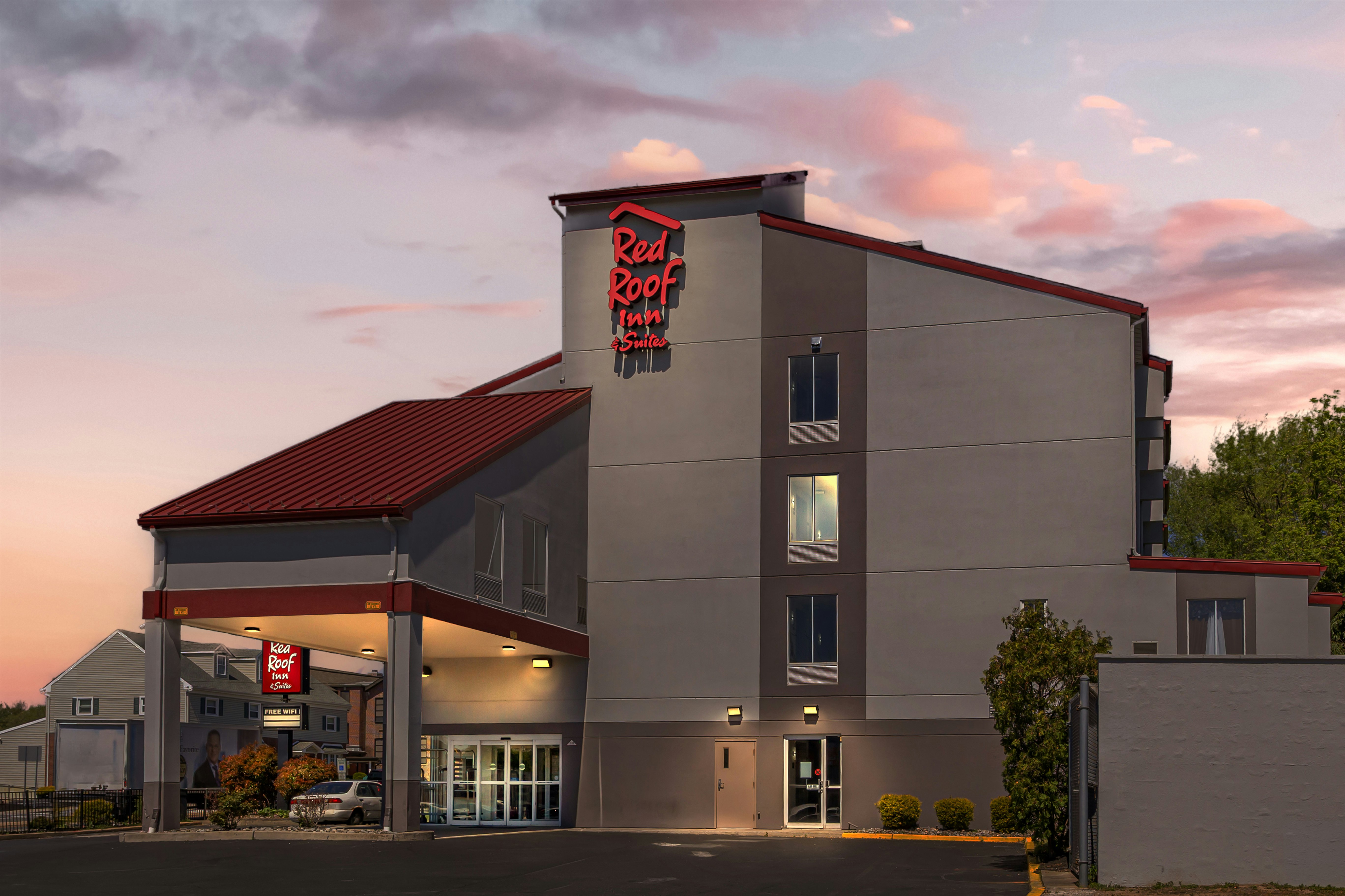 Red Roof Inn & Suites Philadelphia - Bellmawr 1/16