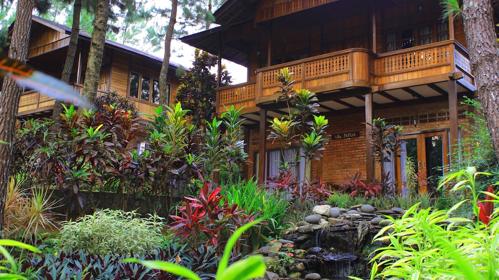 Jambuluwuk Convention Hall and Resort Puncak photo2