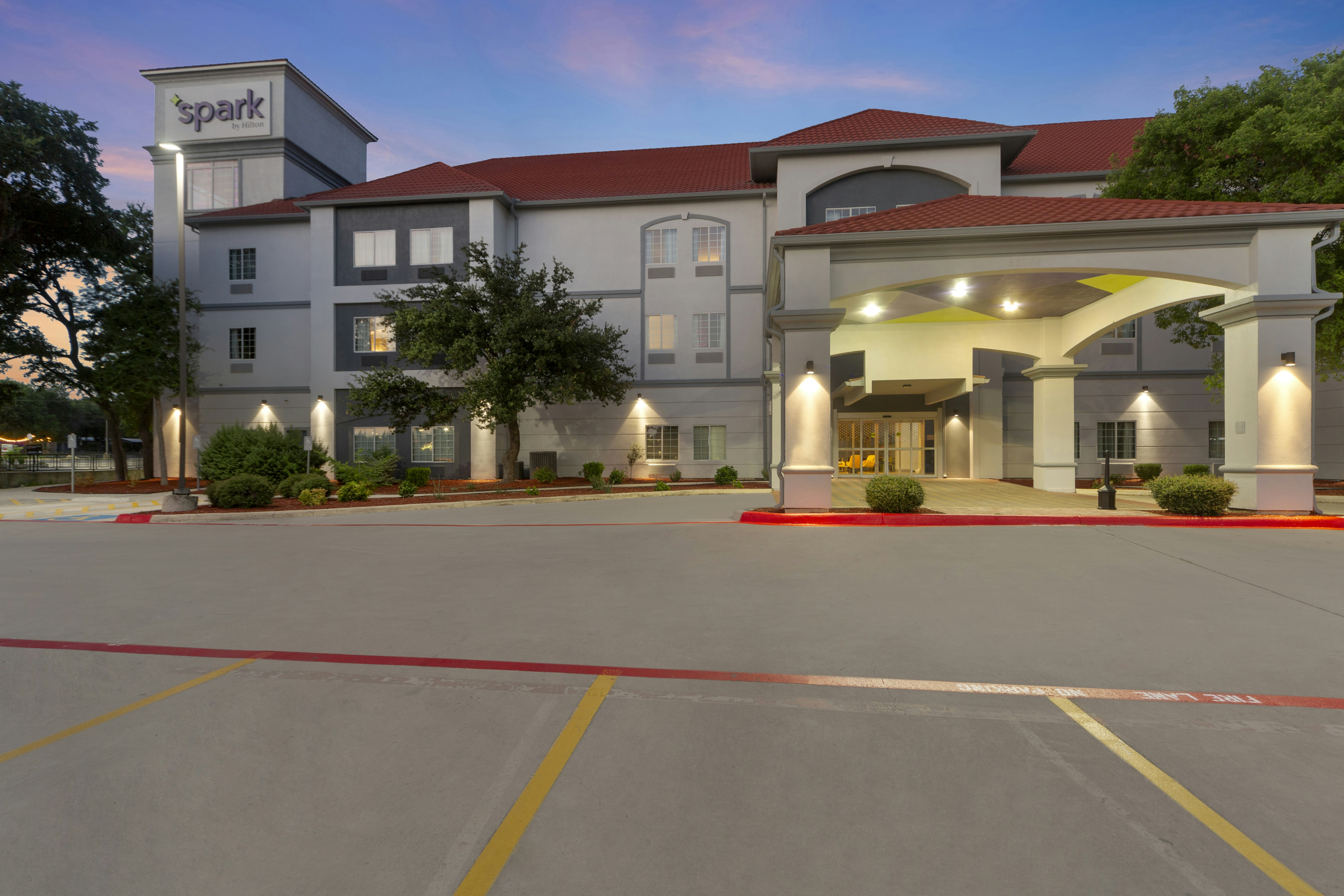 Spark by Hilton San Antonio Dominion 34/36