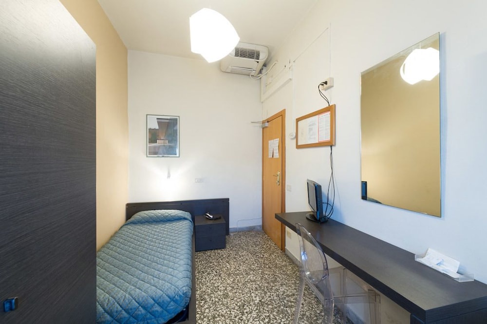 Hotel Moderno 24/24