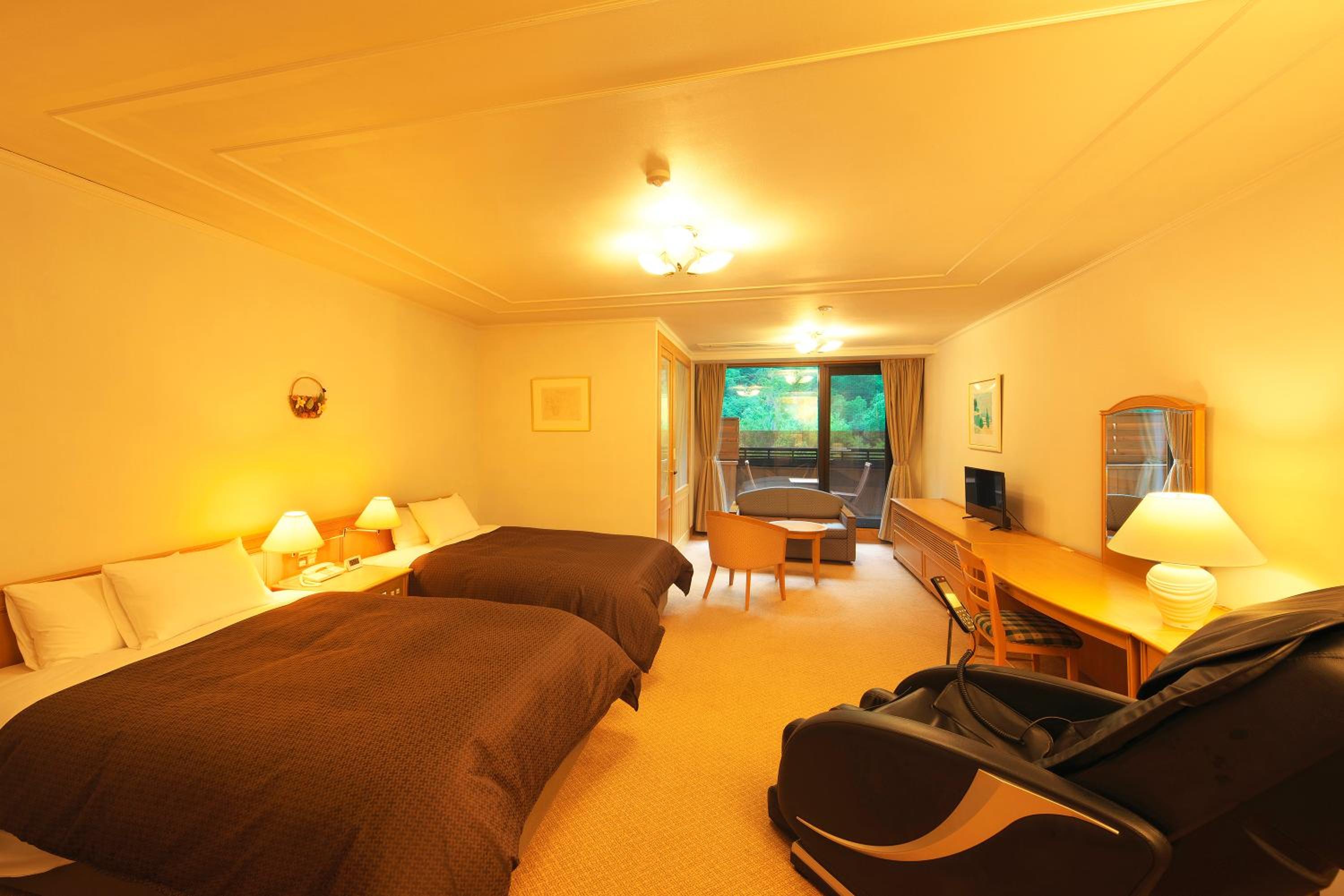 Room, Twin Beds, Outdoor Bath