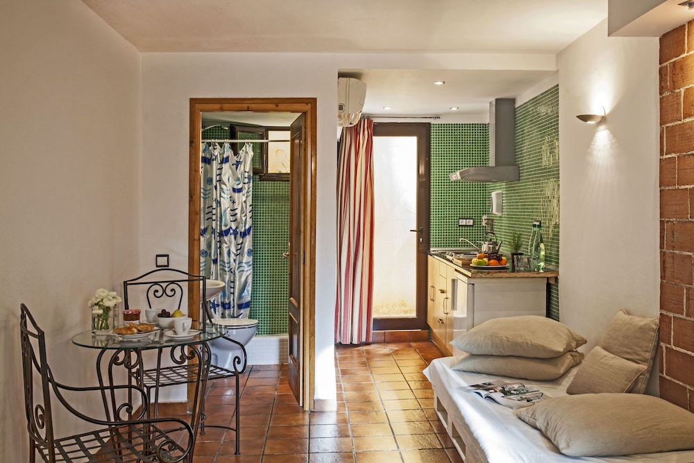 AinB Las Ramblas Guardia Apartments 32/60