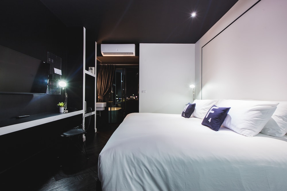 Blu Monkey Hub And Hotel Phuket 9/50