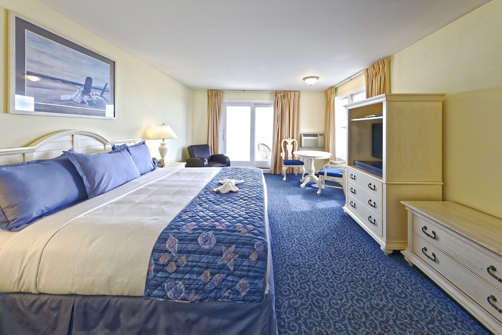 Drifting Sands Oceanfront Hotel 18/70