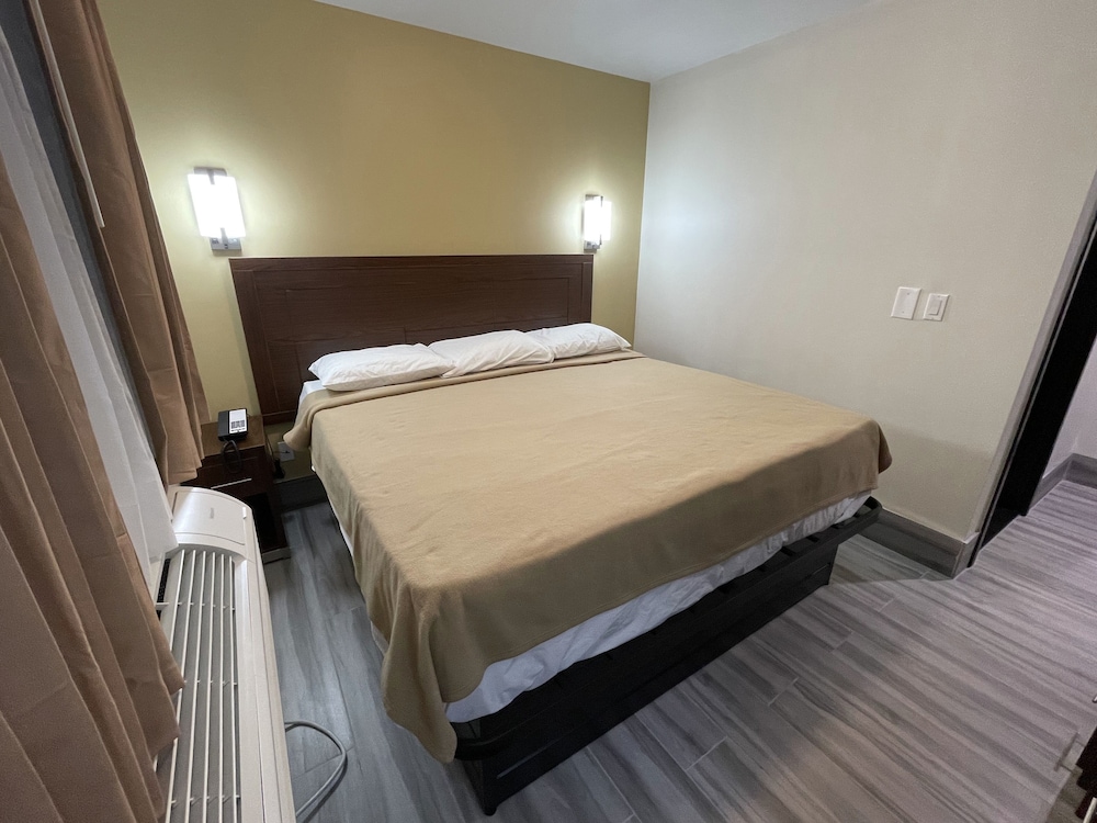 1 BEDROOM, DELUXE, SINGLE