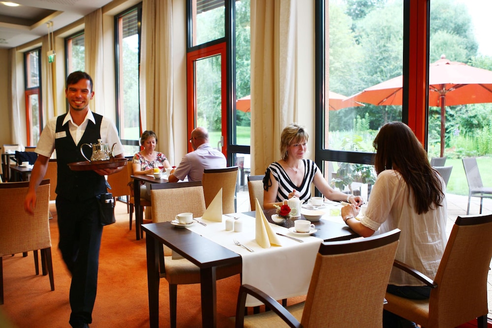 TOP CountryLine Heide Spa Hotel 55/68
