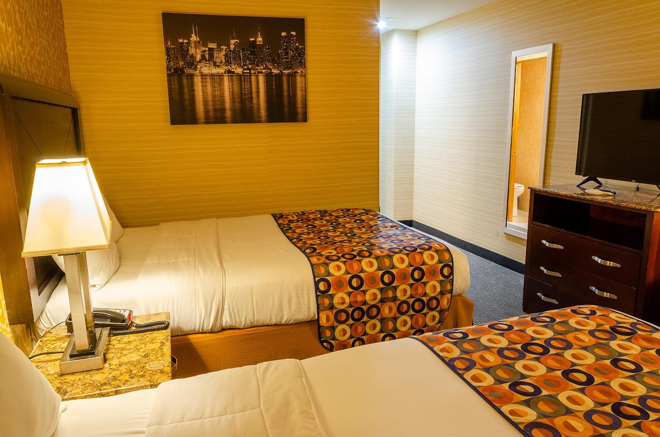 Elmhurst Hotel 35/50