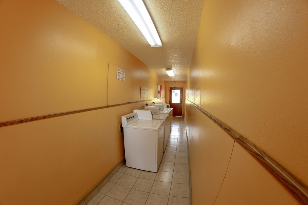 Americas Best Value inn Chanute 18/29