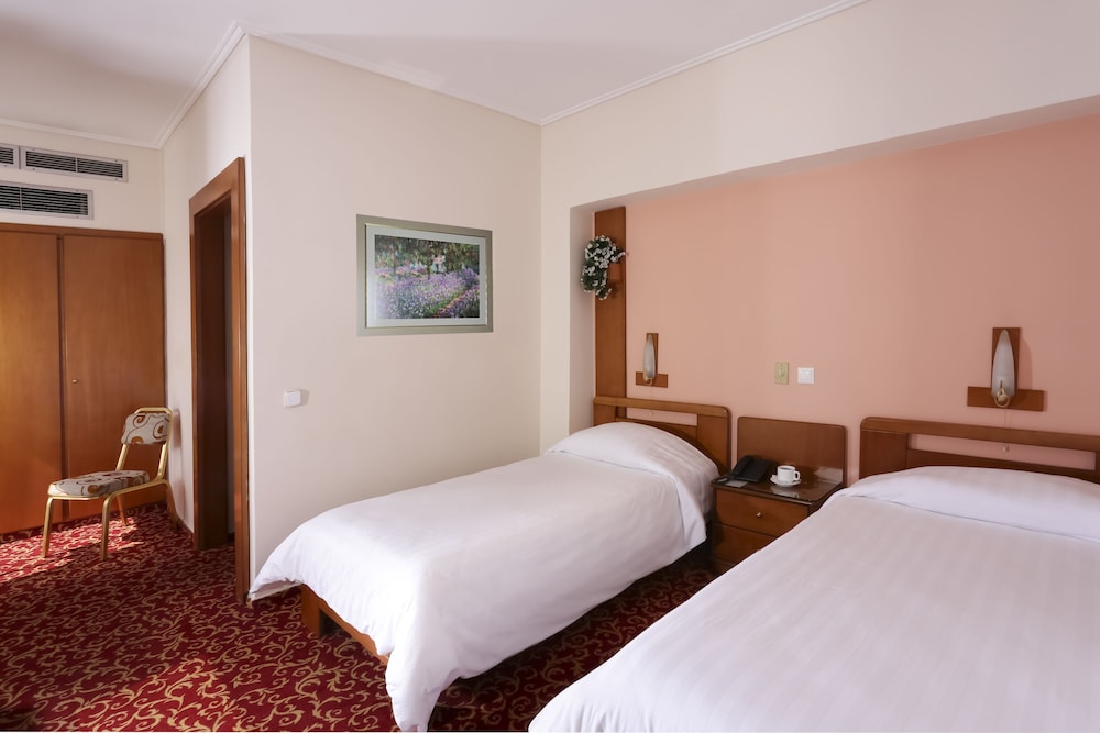 Xenophon Hotel 29/77