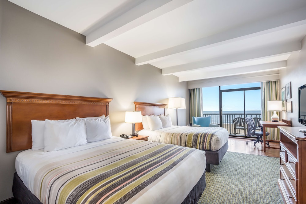 Country Inn & Suites by Radisson, Virginia Beach (Oceanfront) 12/35