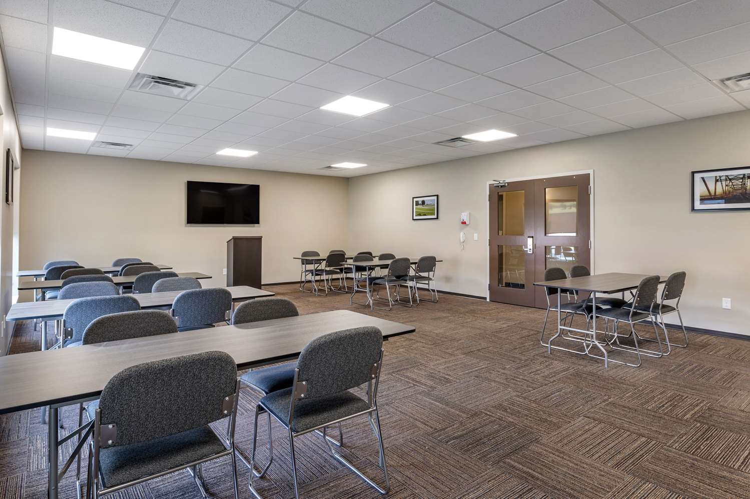 MainStay Suites Georgetown Lexington North 21/29