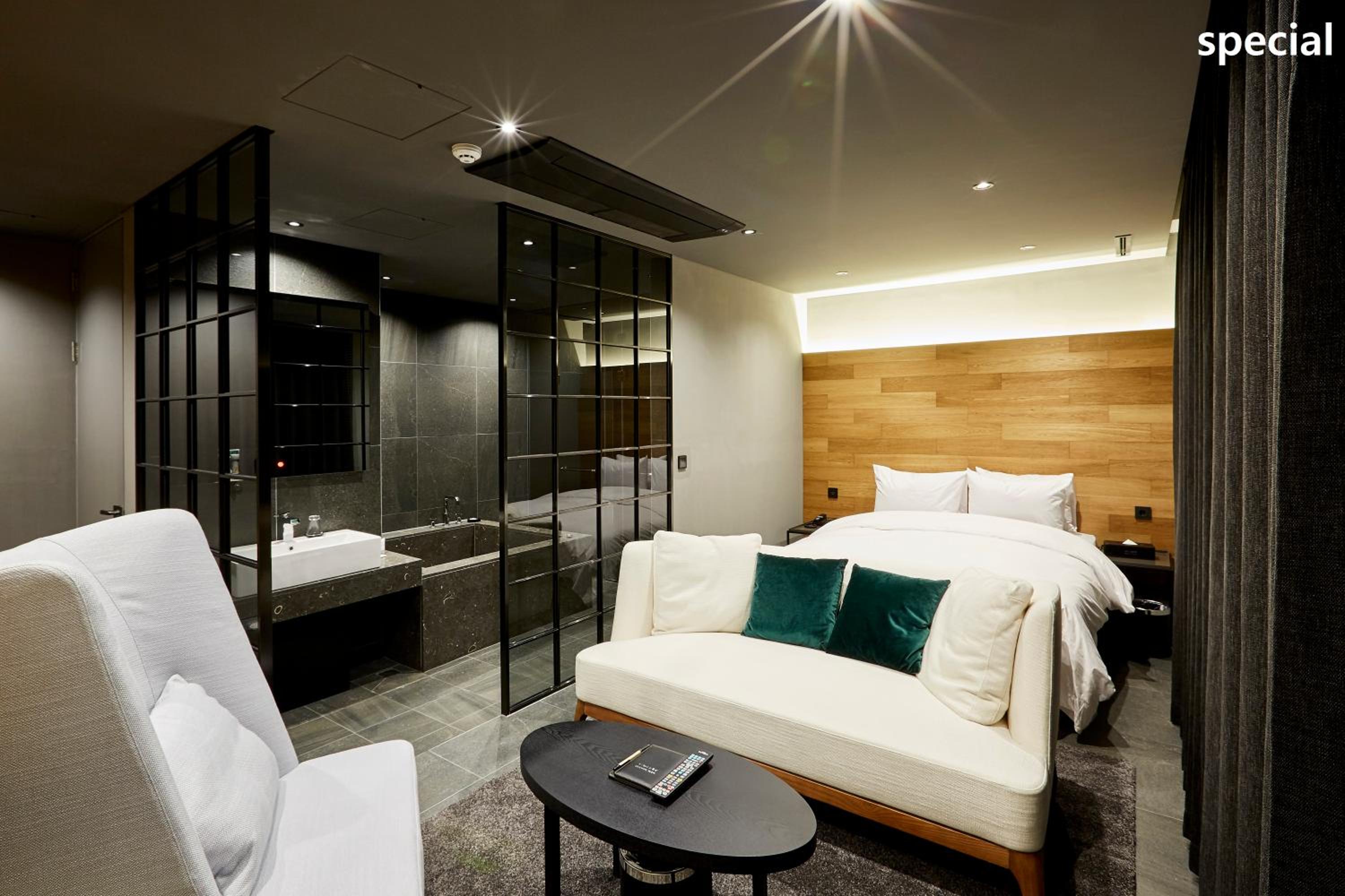 Special, Double Bed