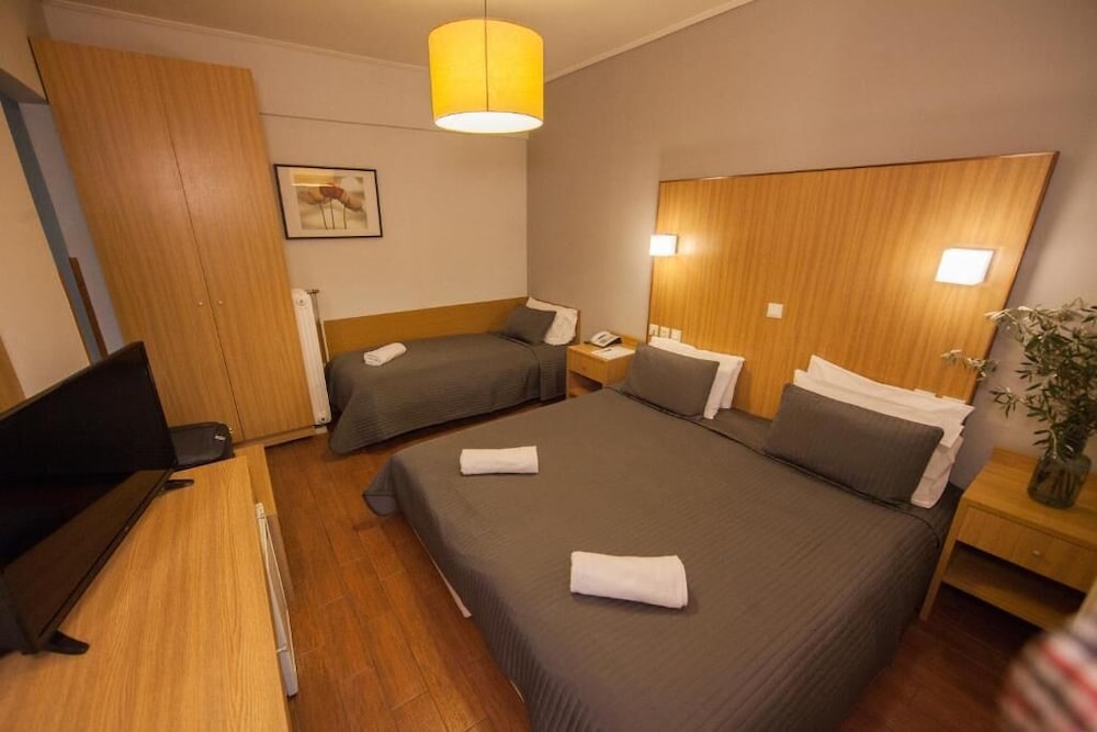 Myrto Hotel 48/90