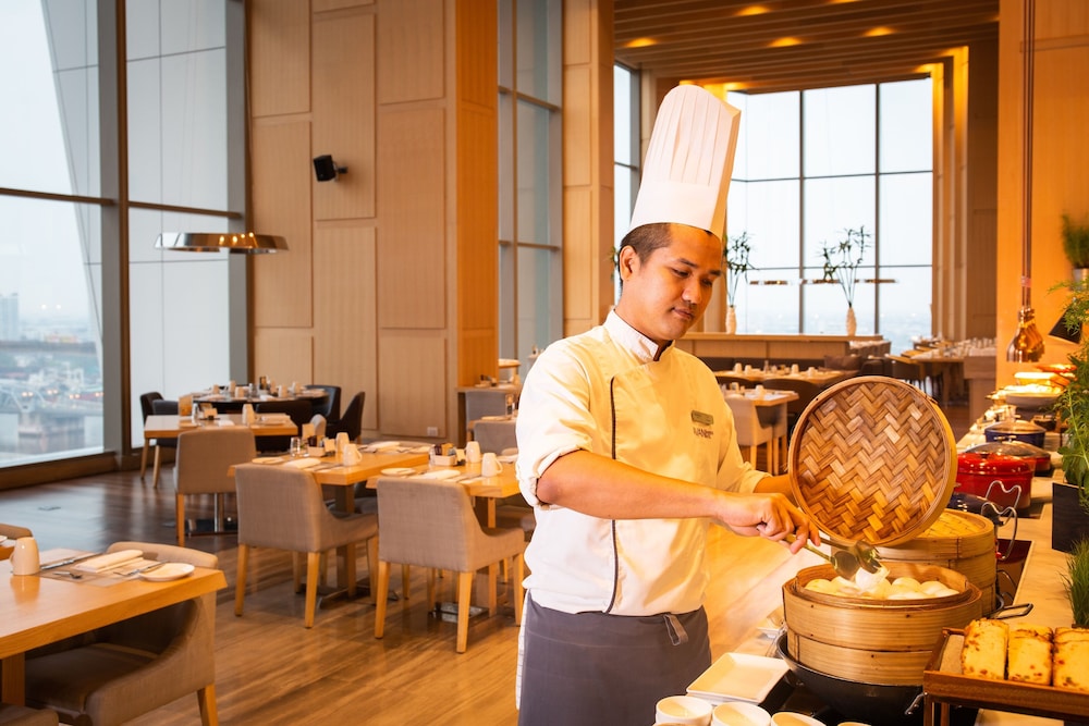 Avani Riverside Bangkok Hotel 50/72