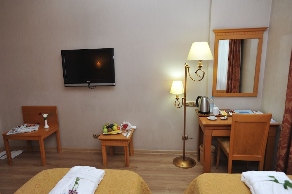 USTA PARK HOTEL 35/50