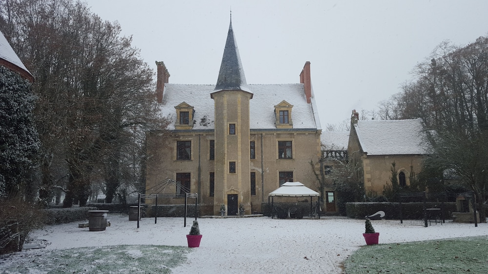 Chateau Le Sallay 2/58