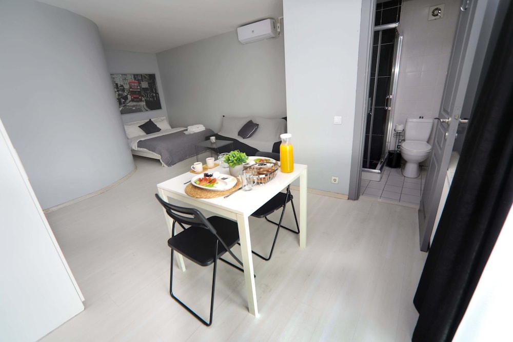 Arkem 2 Hotel 52/66
