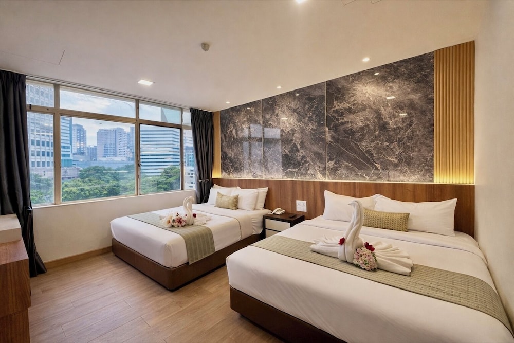 Swiss Hotel 34/70