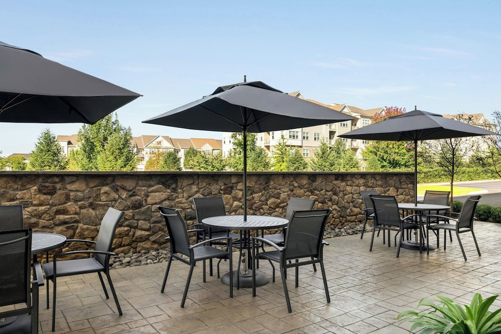 Fairfield Inn & Suites Bethlehem PA 15/24