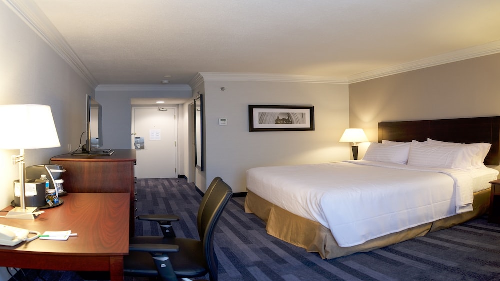 Holiday Inn Ottawa East 20/76