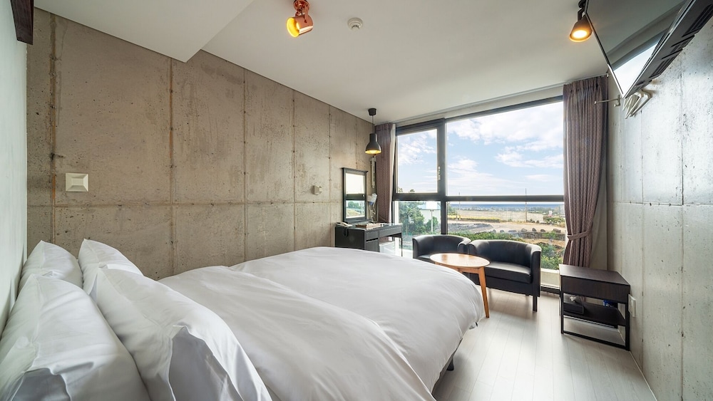 Hotel Stay Interview Jeju 20/50