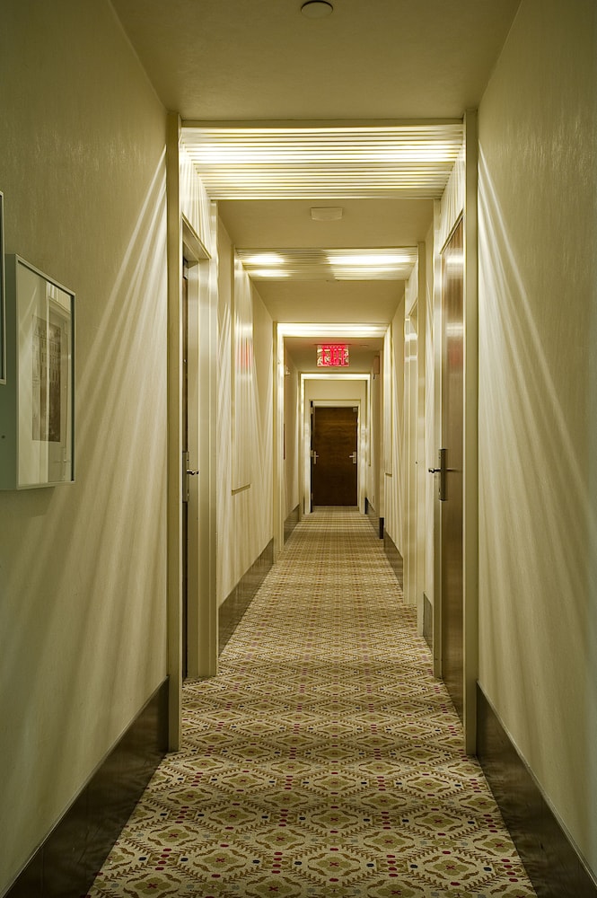 City Club Hotel 20/33