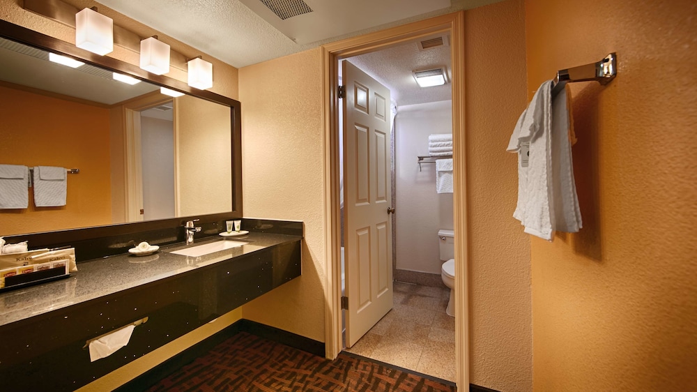 Best Western Arizonian Inn 34/40