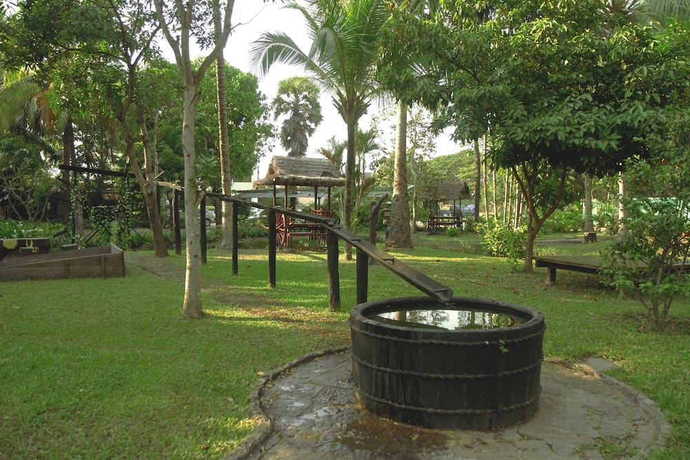 ANGKOR CENTURY RESORT AND SPA 77/78