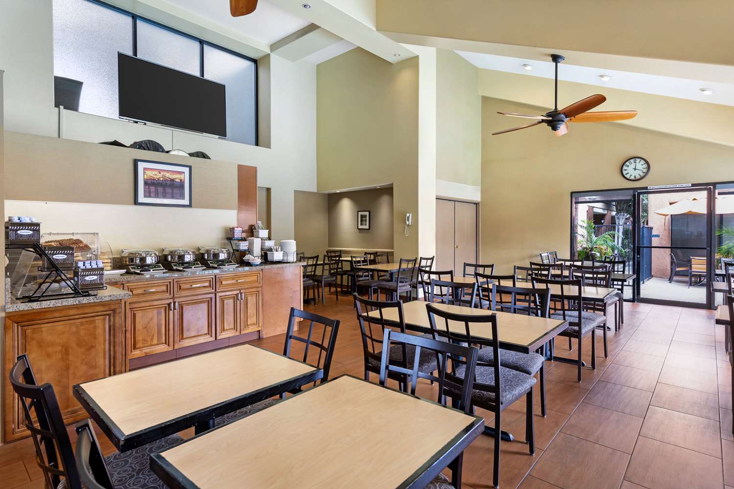Best Western Plus Redondo Beach Inn 28/34