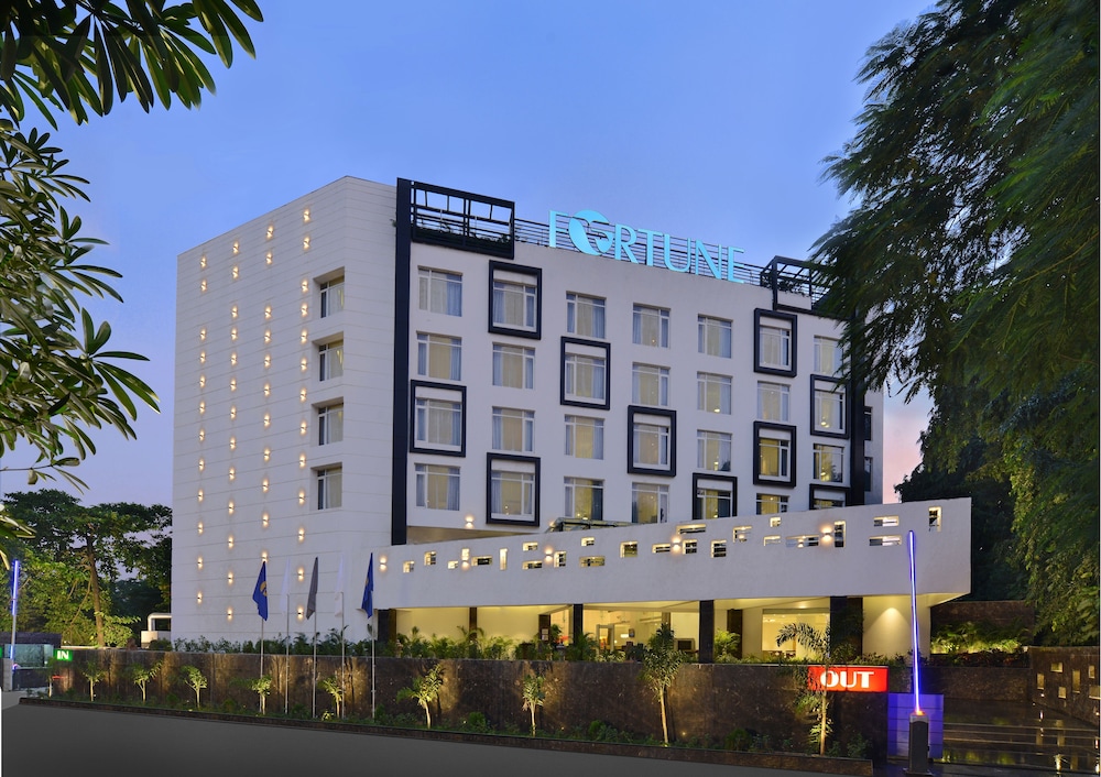 Fortune Park Sishmo Gautam Nagar 1/49