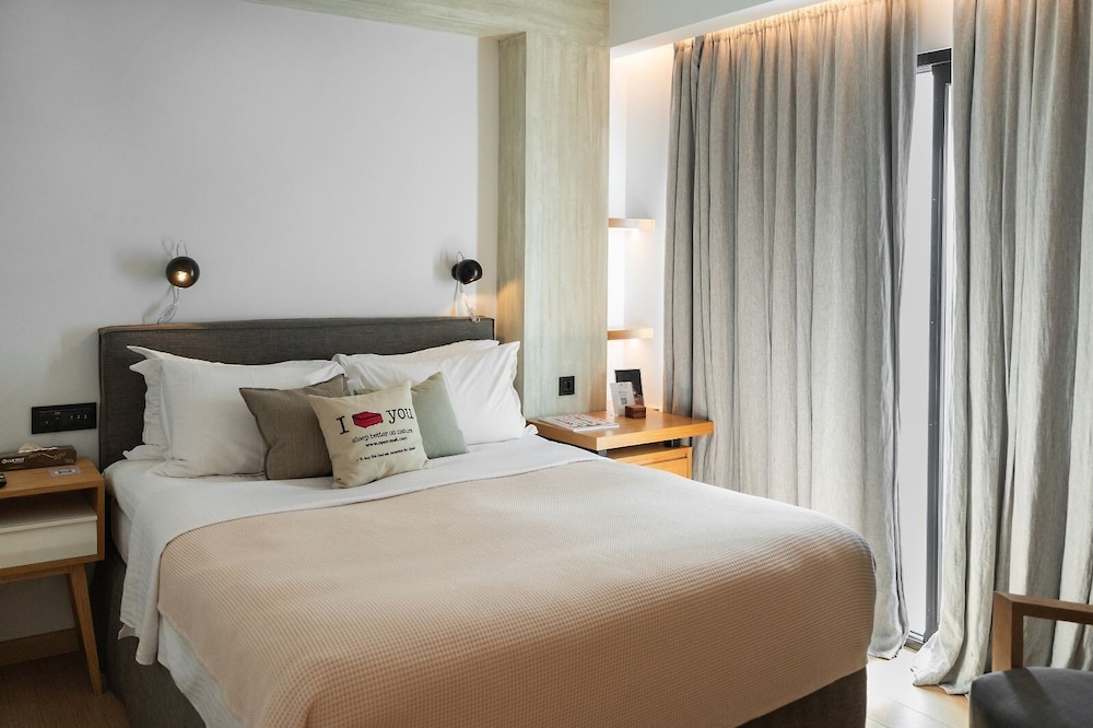 Athenean, Suite, King Bed, City View