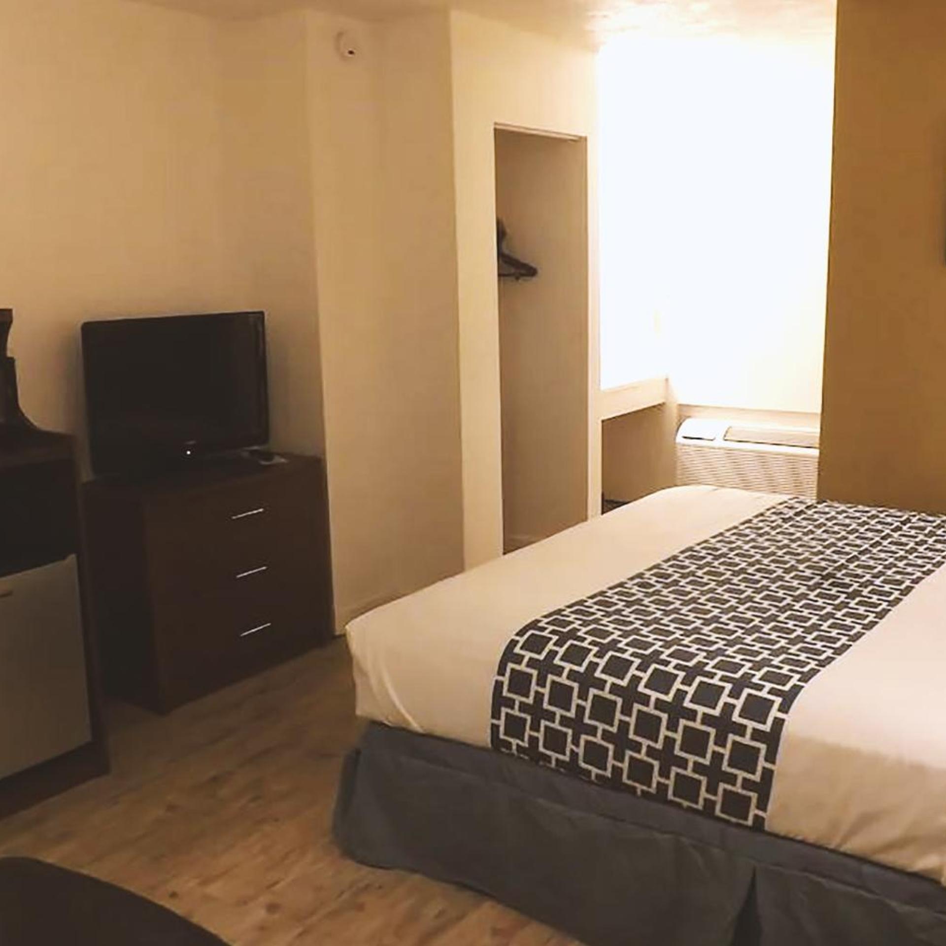 Coratel Inn Suites McCook 13/25