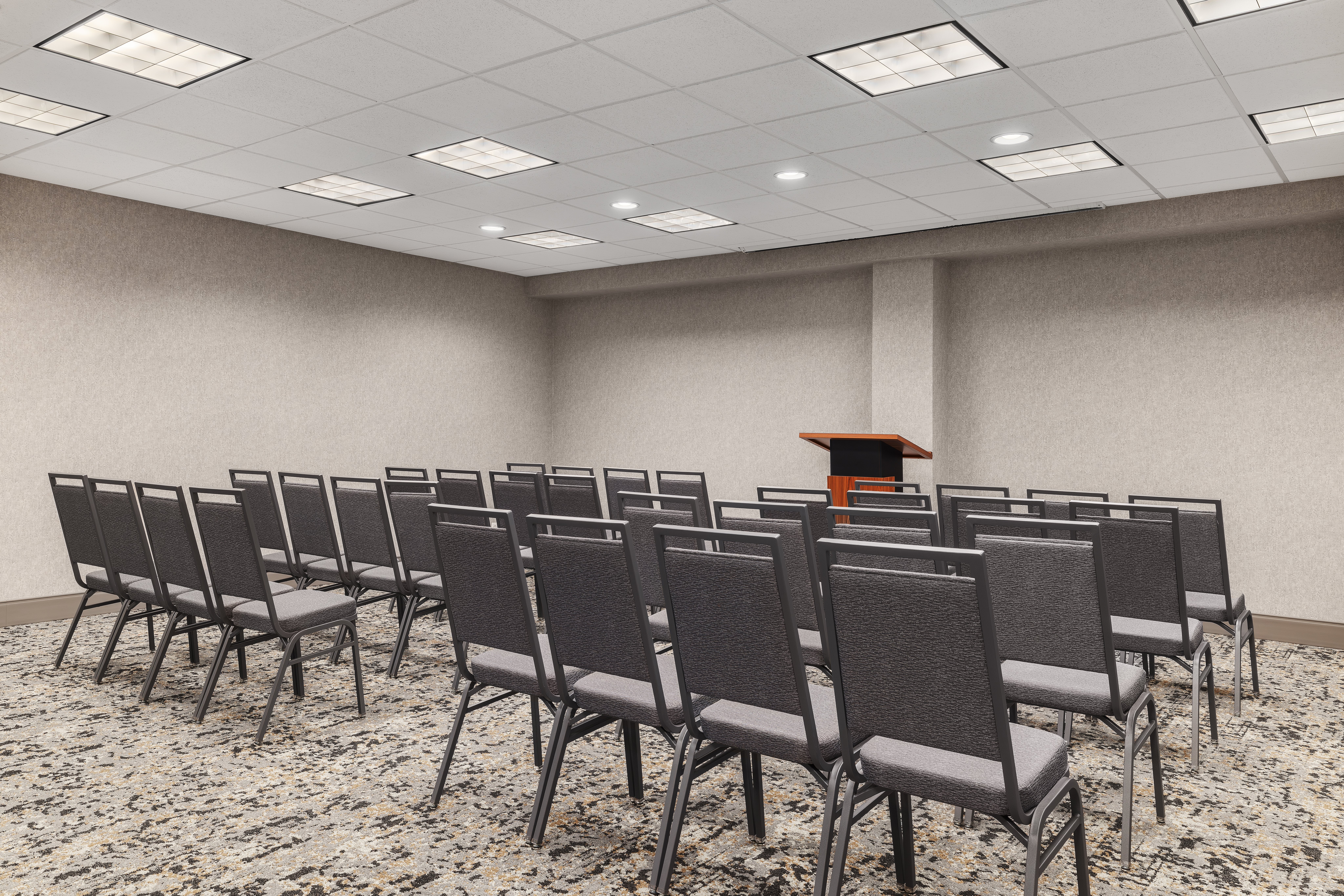 Holiday Inn Wichita East I 35 60/77