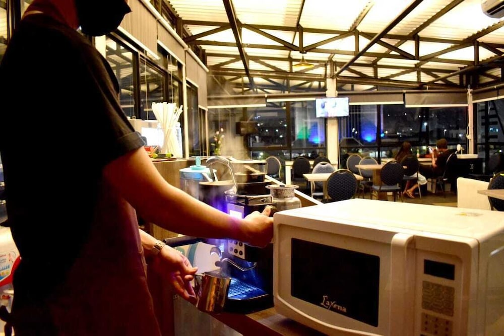 Hotel Aruuman Simpanglima Semarang 37/40