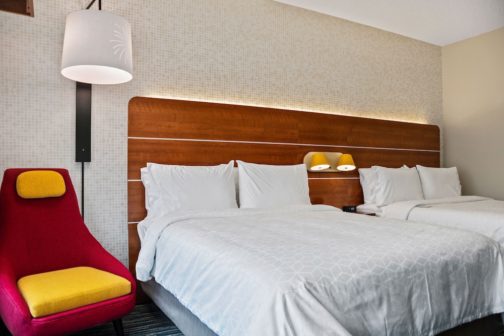 Holiday Inn Express Suites Orlando Lk Buena Vista Area 17/60