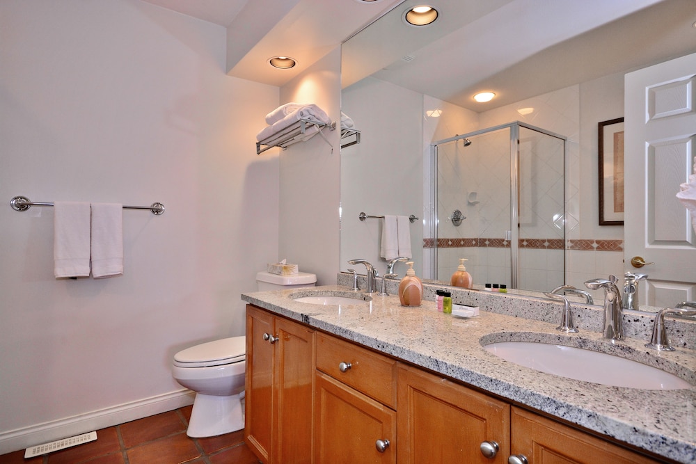 Manteo Resort Waterfront Hotel Villas 26/70