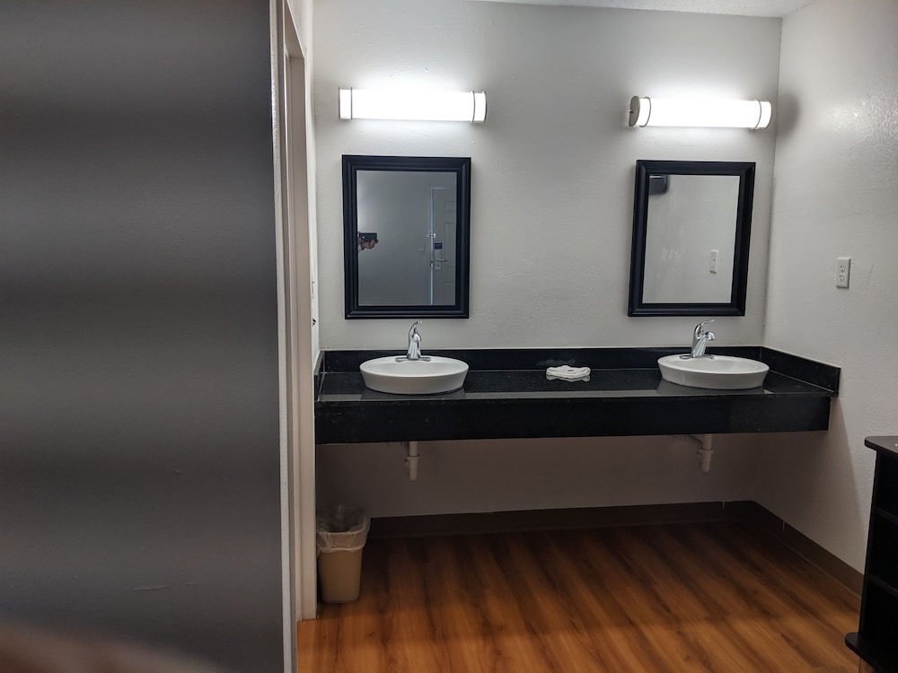 Motel6 Chattanooga, TN - Airport 15/47