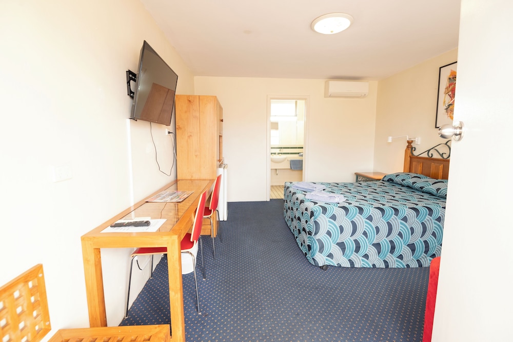 Bunbury Apartment Motel 18/50
