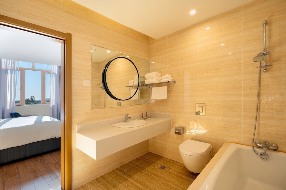 Protea Hotel by Marriott Lusaka International Airport 50/50