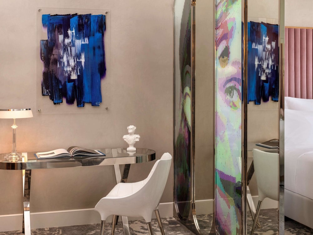SLS Dubai Hotel and Residences 32/75