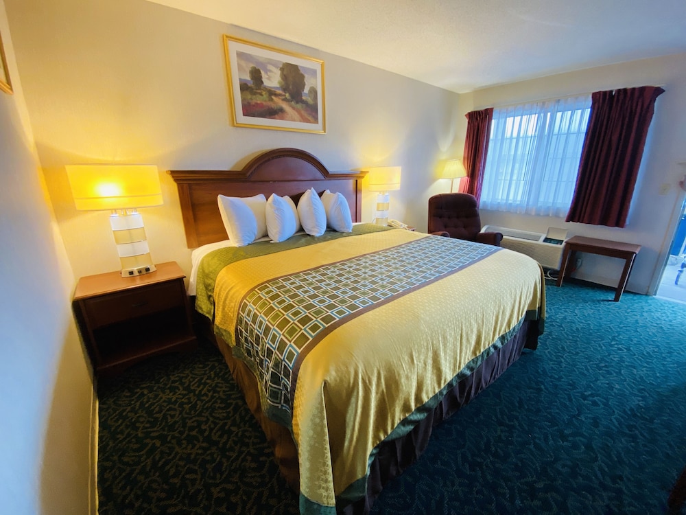 Harrisonville Inn & Suites 2/29