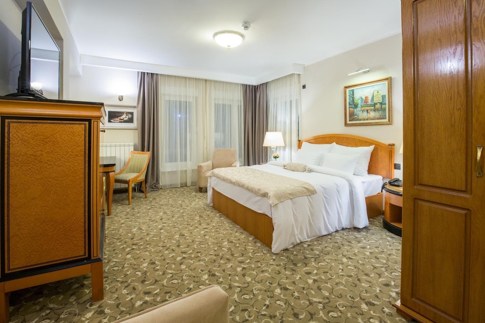 Sterling Hotel 23/49