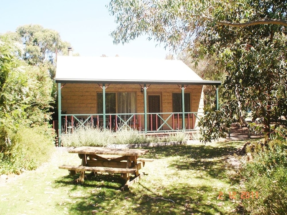 GRAMPIANS VIEW COTTAGES AND UNITS 2/64