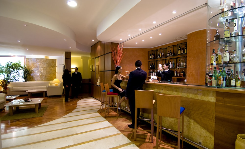 Holiday Inn Cagliari 9/41