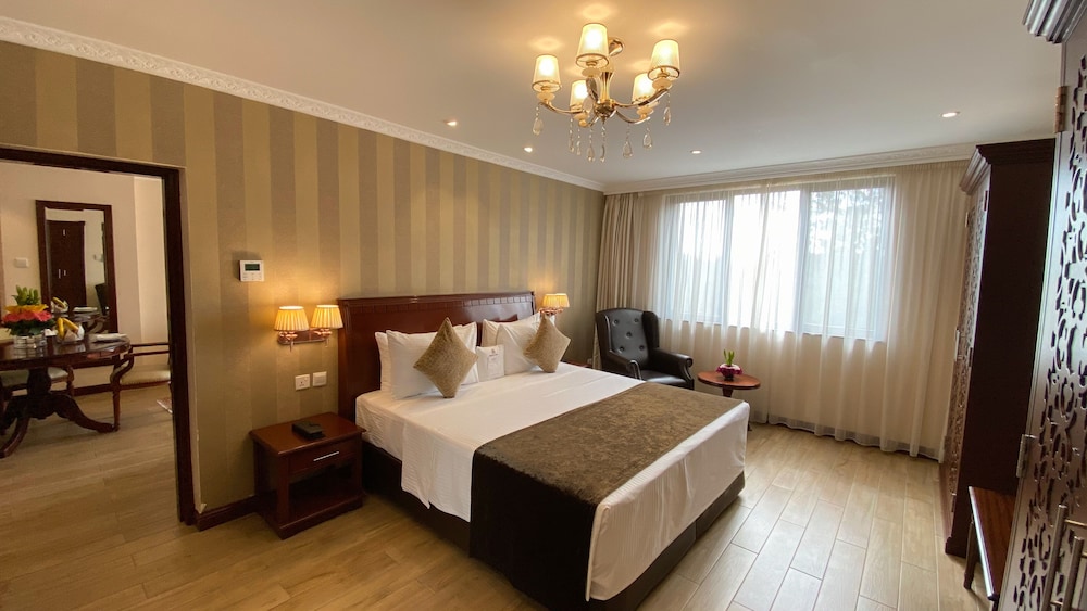 Sarova Woodlands Hotel Spa 16/50