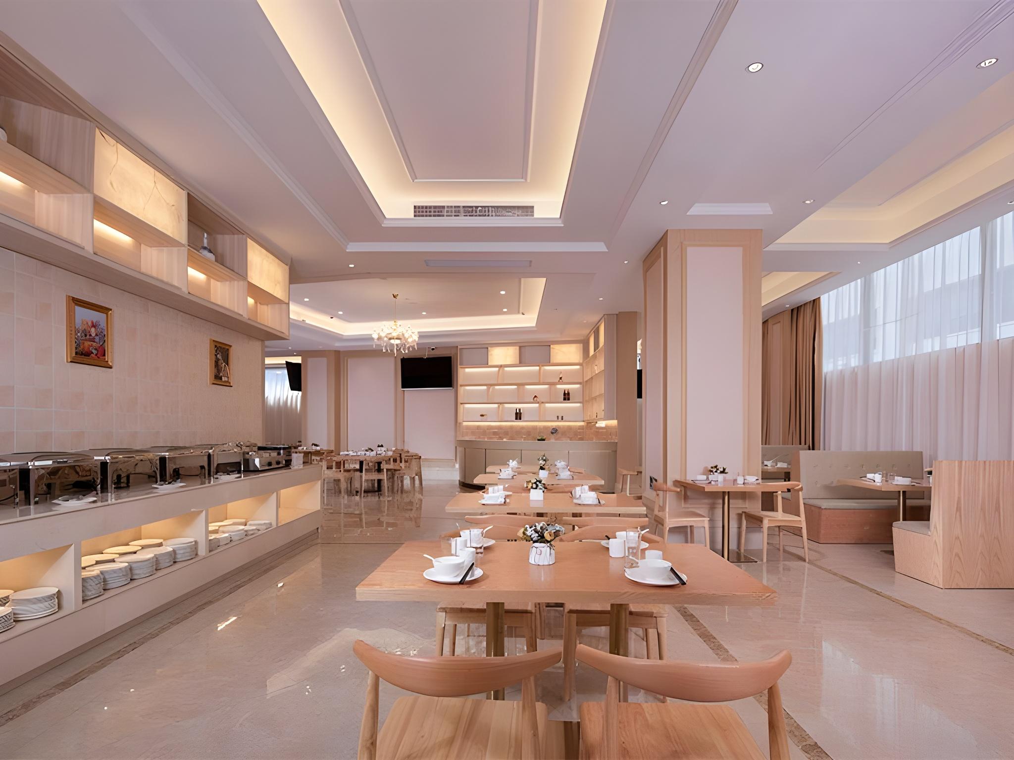 Vienna International Hotel (Guilin Seven Star Park Polytechnic University store) 33/42