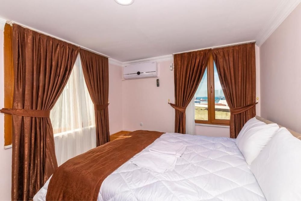 Tavra Hotel 15/34