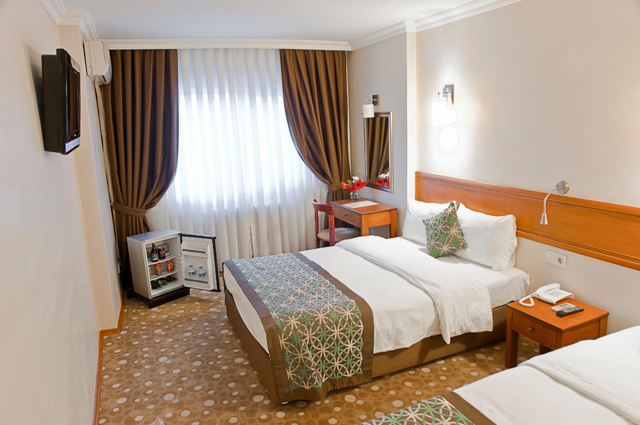 Avlonya Hotel 8/32