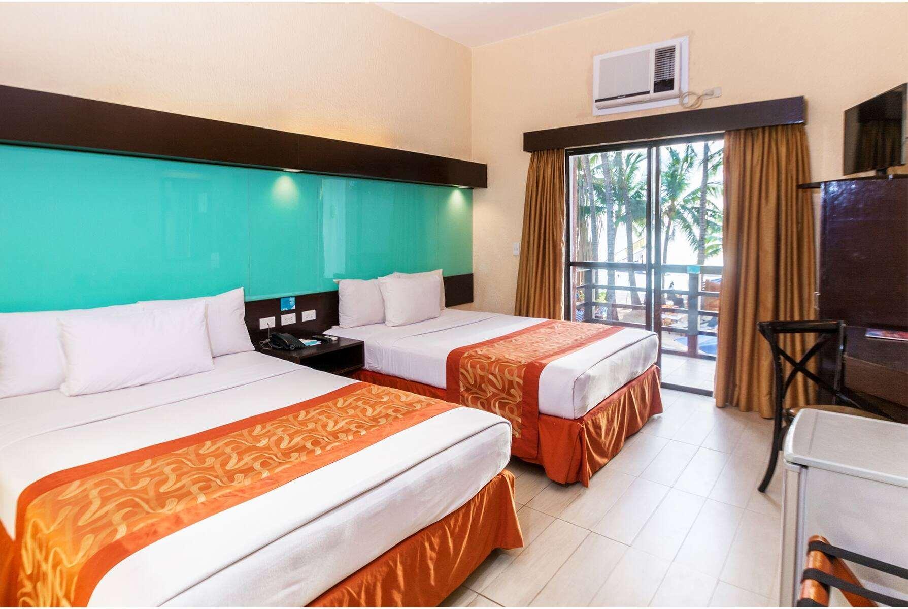 Room at Microtel by Wyndham Boracay, BORACAY