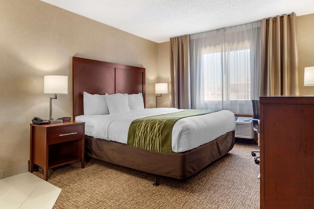 Room, King Bed, Hot Tub